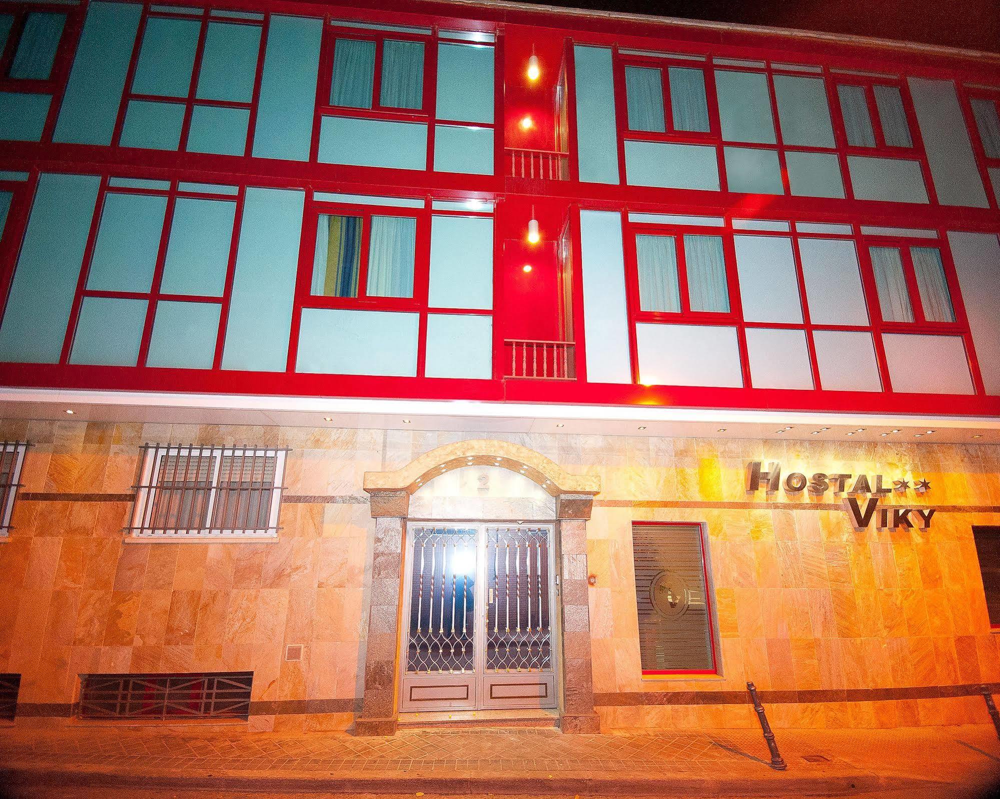 Hostal Viky Madrid Bagian luar foto