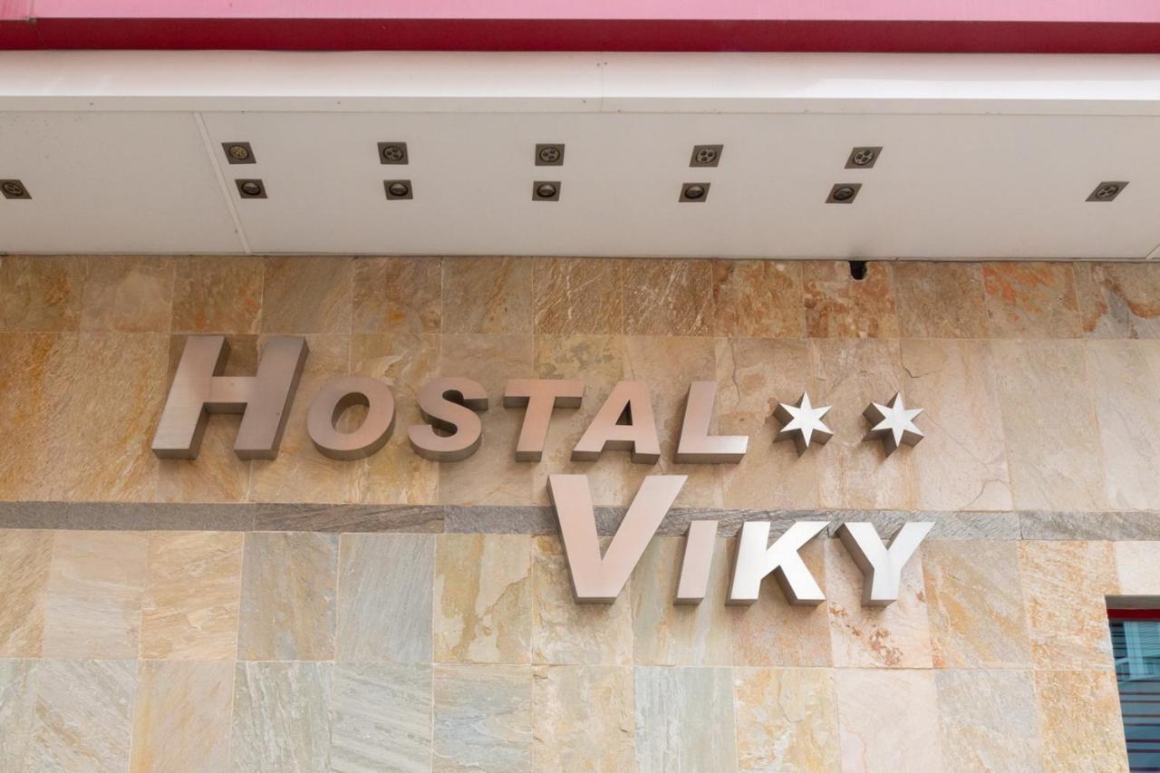 Hostal Viky Madrid Bagian luar foto