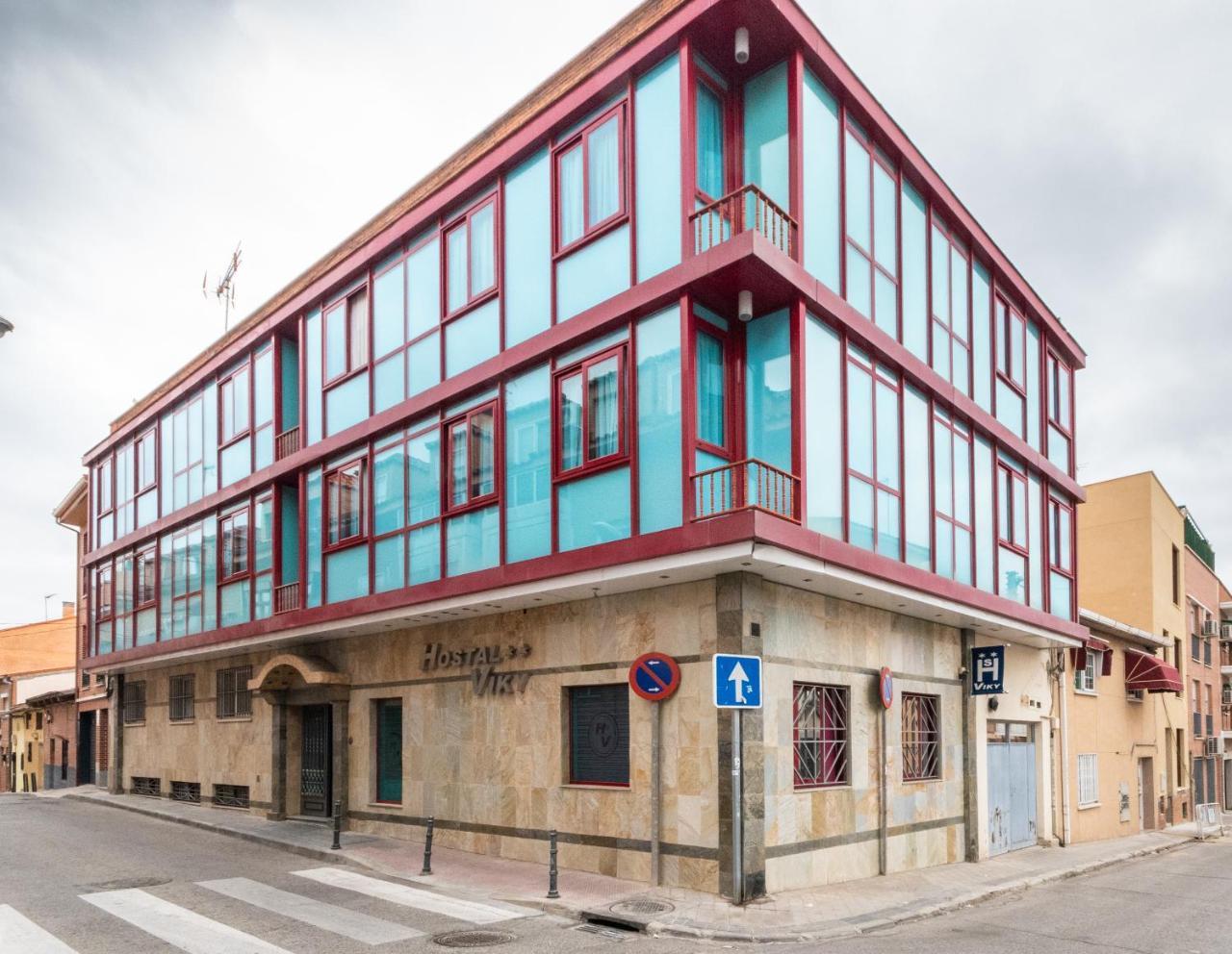 Hostal Viky Madrid Bagian luar foto